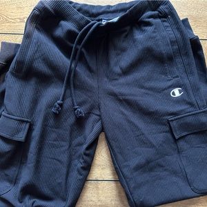 NWOT champion cargo sweatpants.